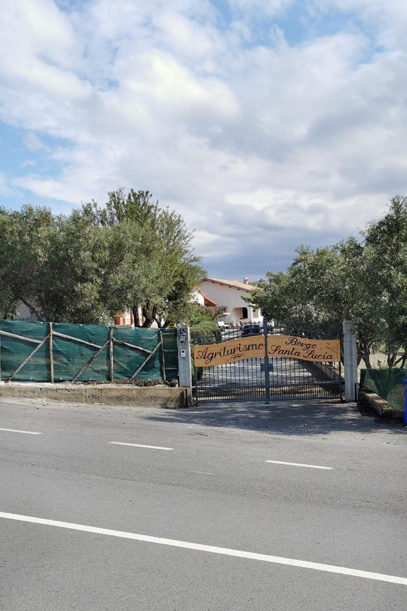 הוילה קרופאני Borgo Santa Lucia מראה חיצוני תמונה